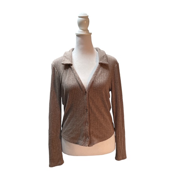 Zara Sweaters - Zara Mauve Long Sleeve Button Front Waist Length Sweater with Collar Size Medium